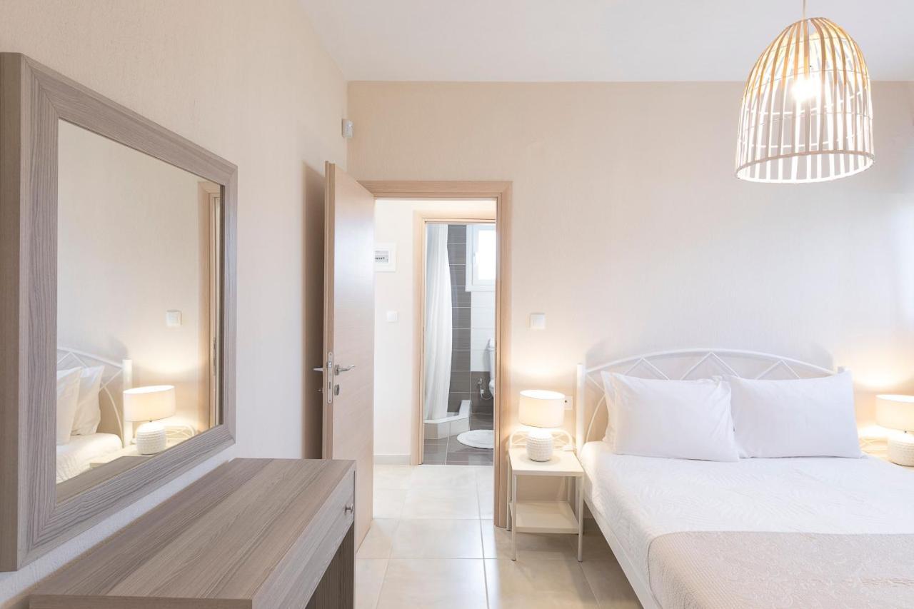 Palm Tree Apartments #Feelslikehome Ormos Panagias Extérieur photo